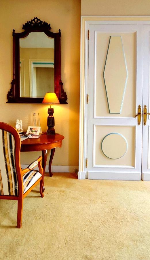Logis Hotels Domaine Du Chatelard Dirac Dış mekan fotoğraf