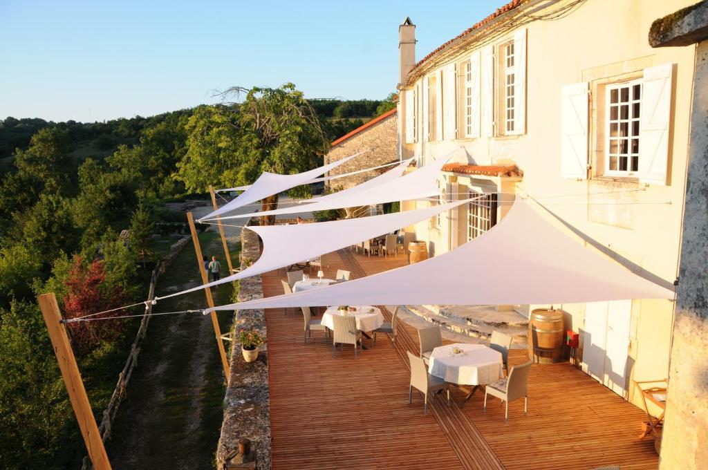 Logis Hotels Domaine Du Chatelard Dirac Dış mekan fotoğraf