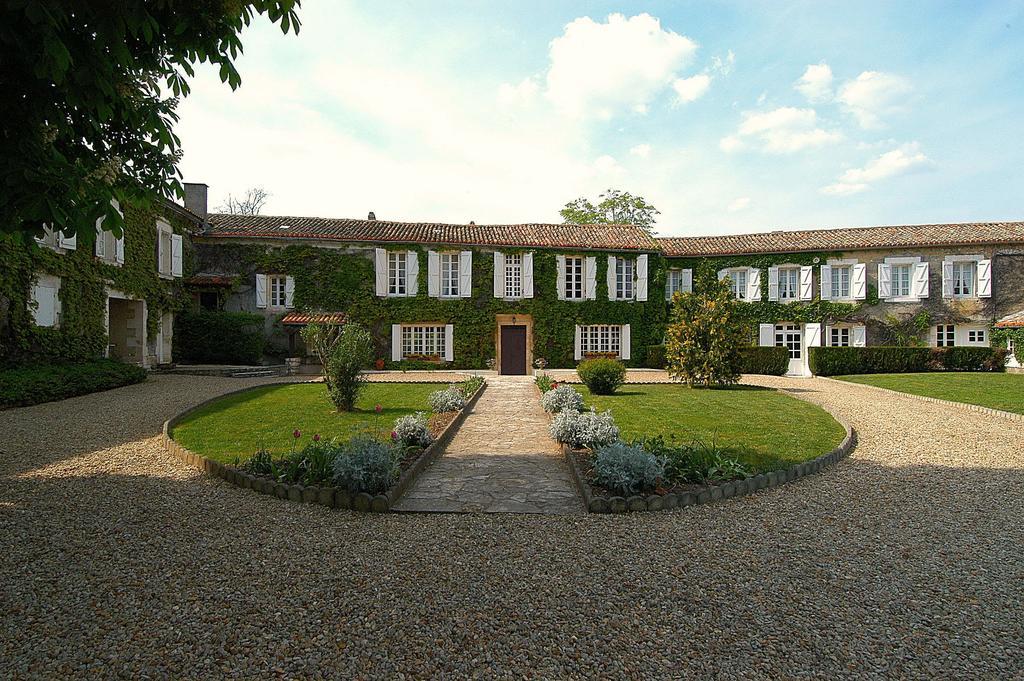 Logis Hotels Domaine Du Chatelard Dirac Dış mekan fotoğraf